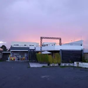 Plaza Tababela + Near Airport + 2 People Quito