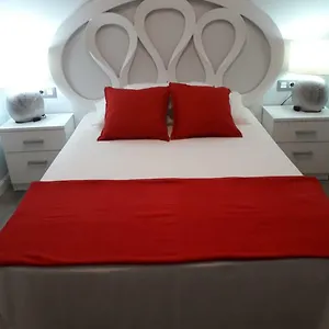 https://carihuela-new-design-on-beach.es-andalucia.com